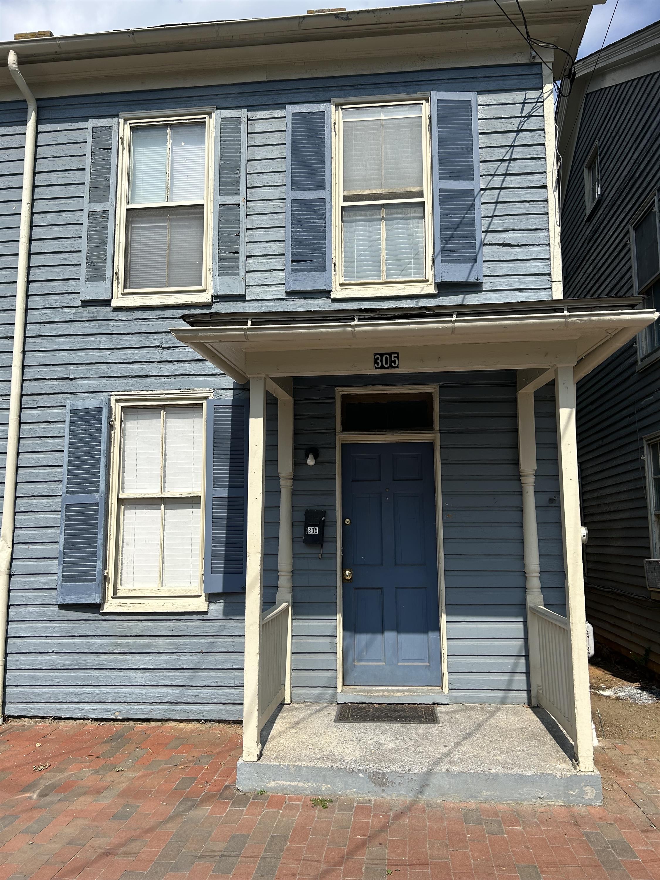 305 S. Kent St.
