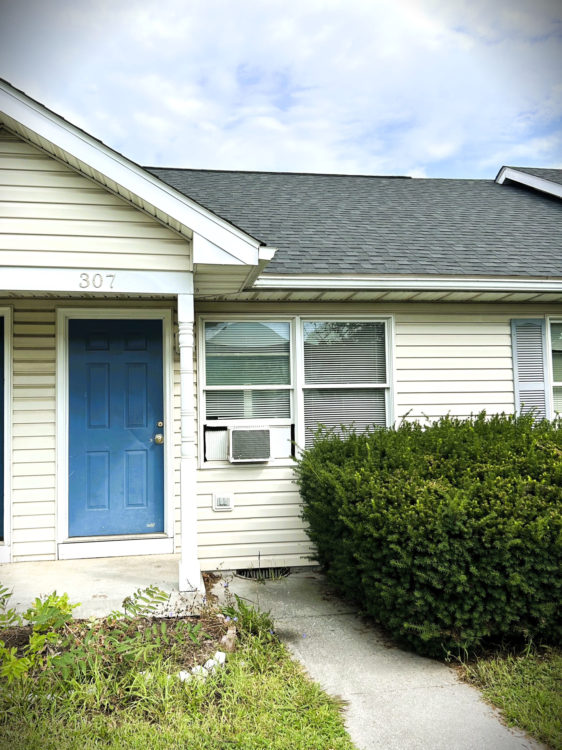 307 Emily Ln.