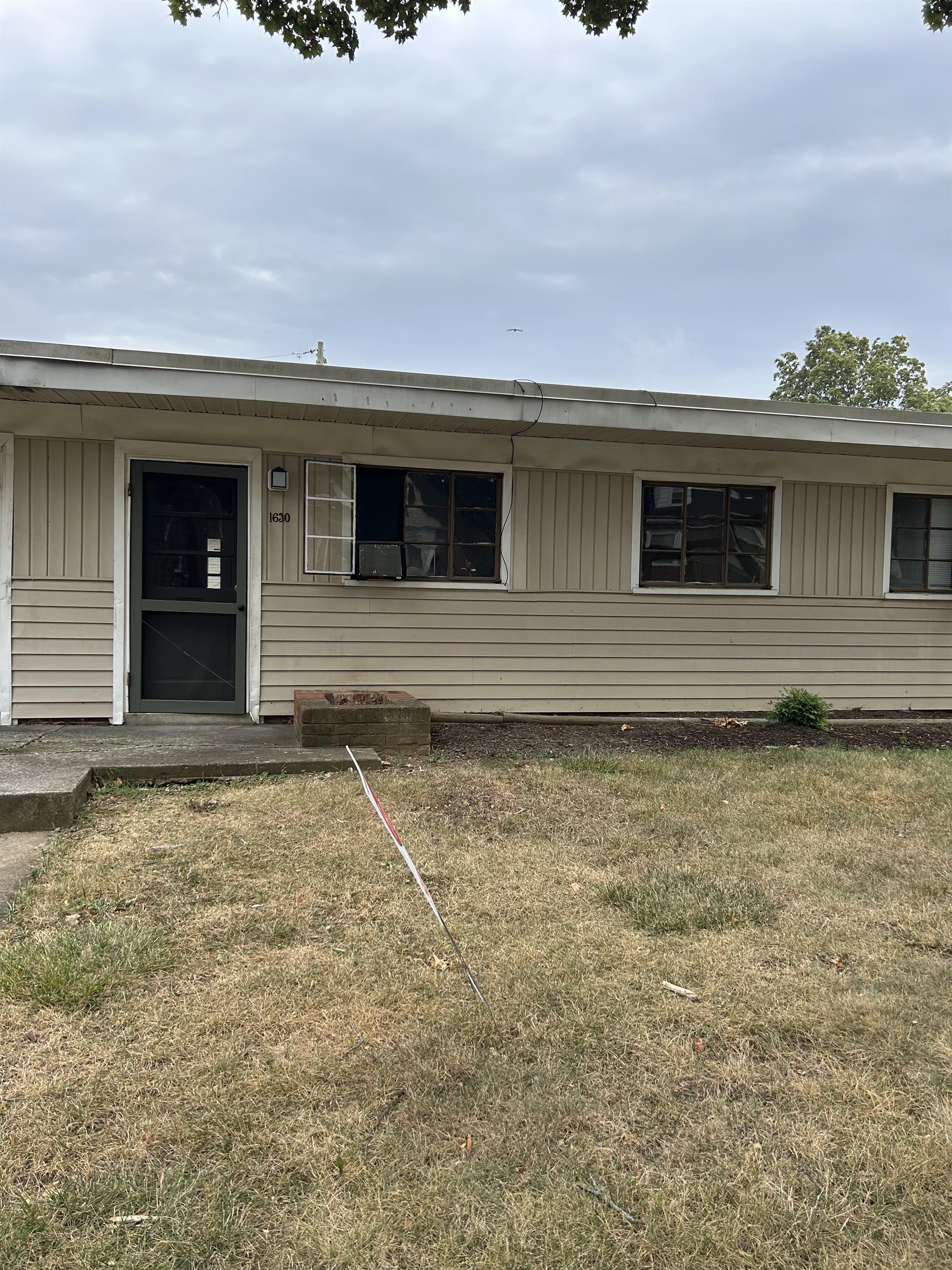 1630 Henry Avenue - 1