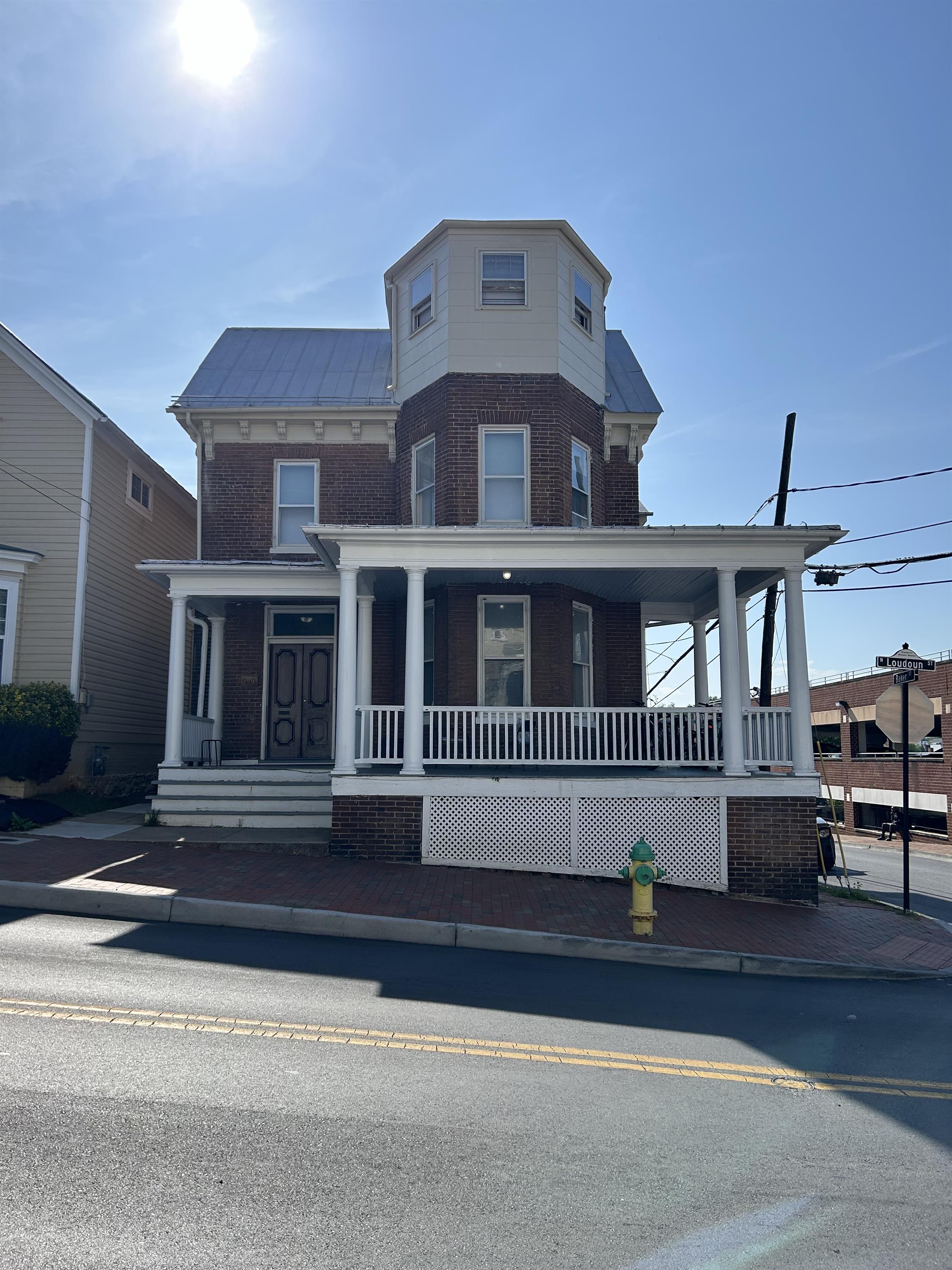 400 N. Loudoun St. #3C