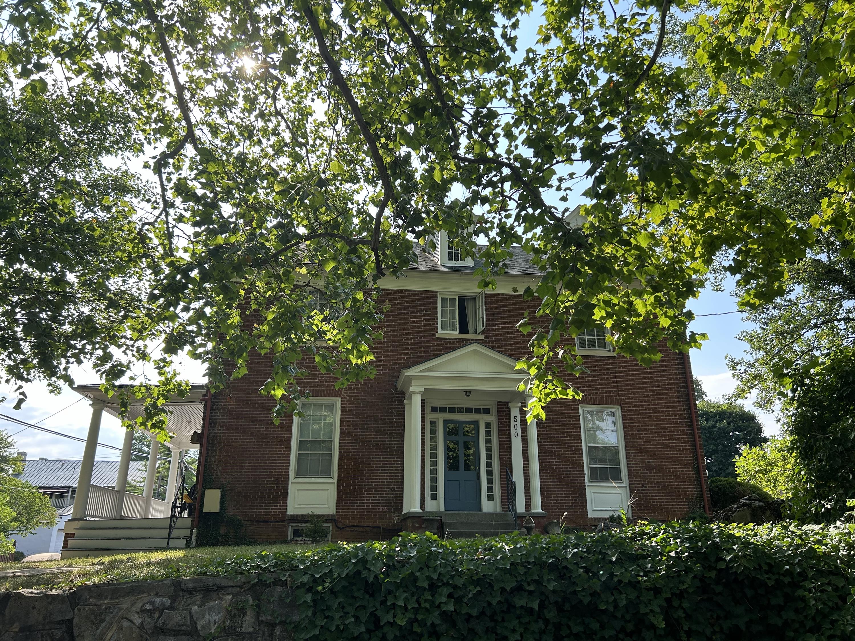 500 S. Stewart St. #1